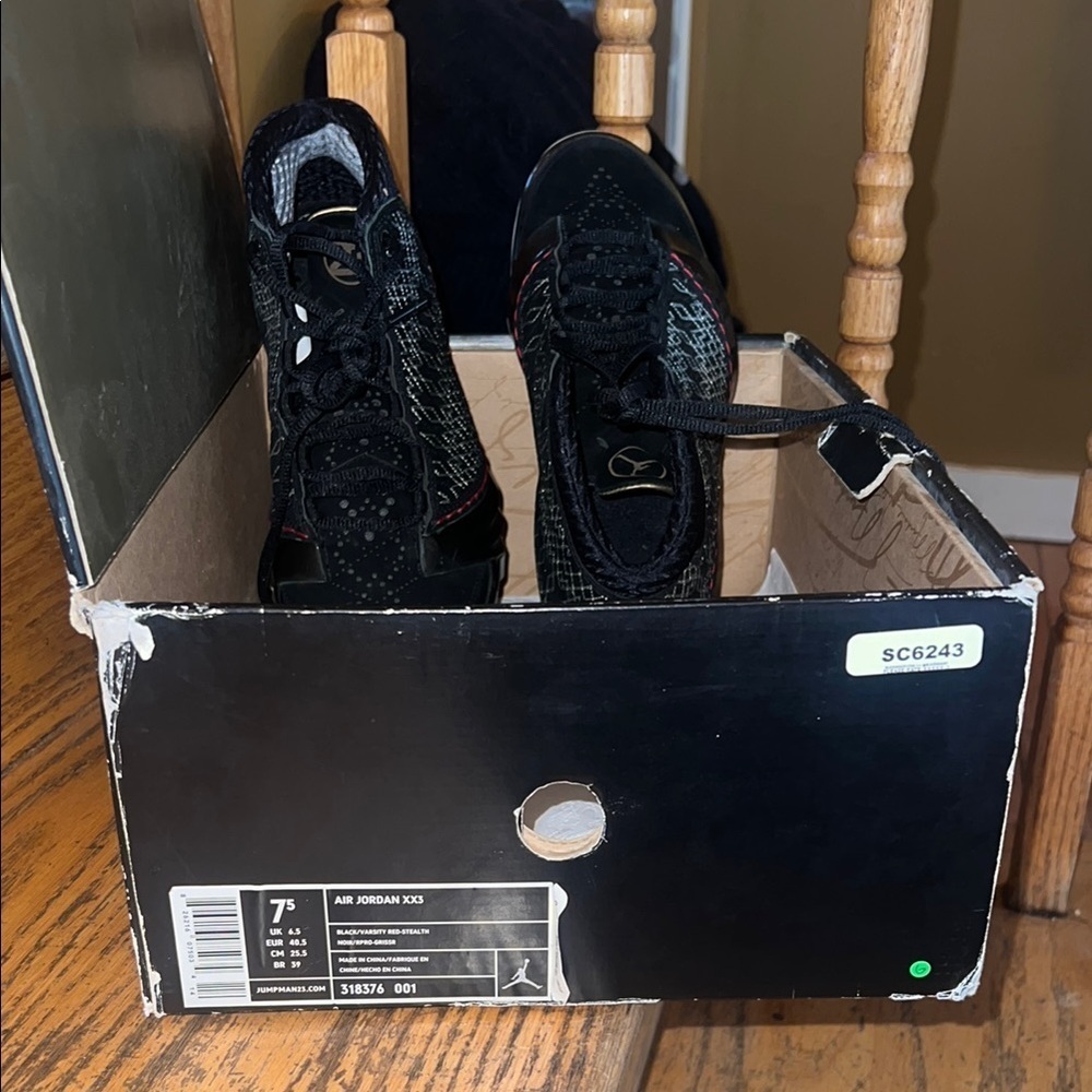 Air Jordan xx3 excellent condition with box Jordan Black Sneakers Classic Design